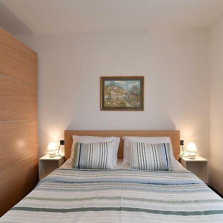 City Penthouse Vita Пула Екстер'єр фото