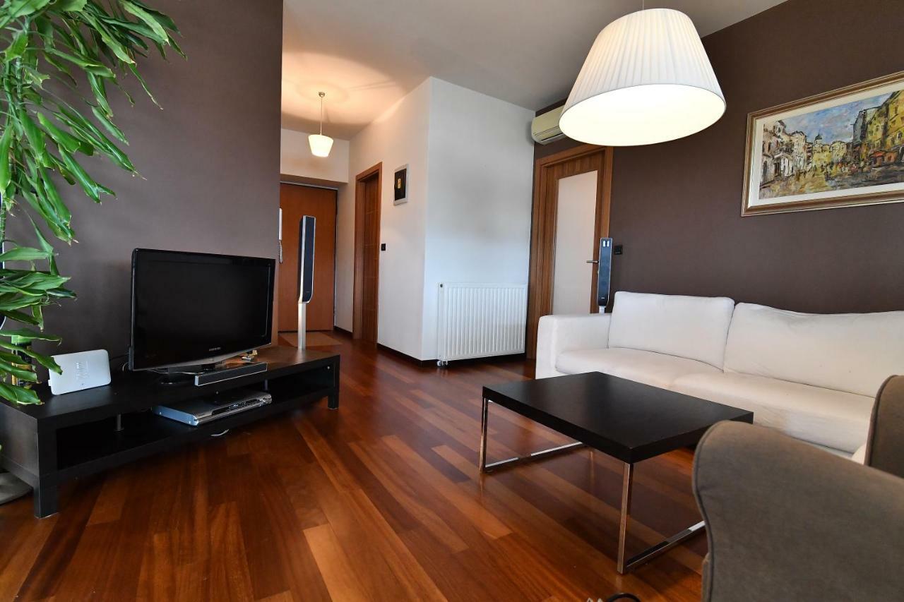 City Penthouse Vita Пула Екстер'єр фото