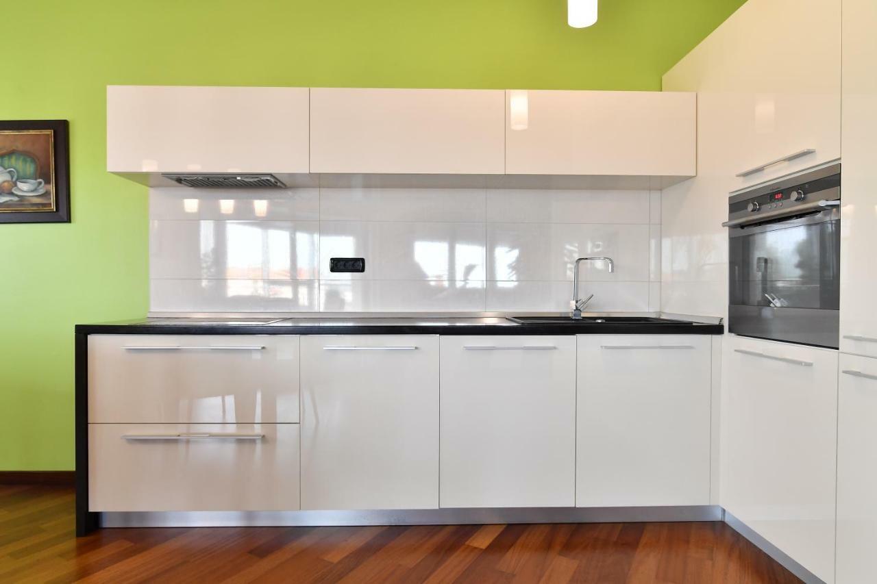 City Penthouse Vita Пула Екстер'єр фото