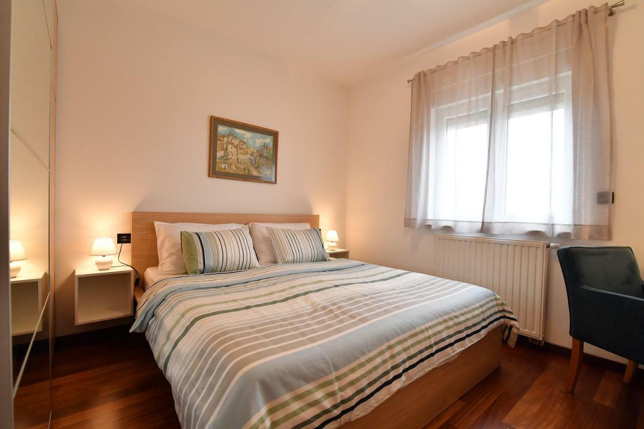 City Penthouse Vita Пула Екстер'єр фото