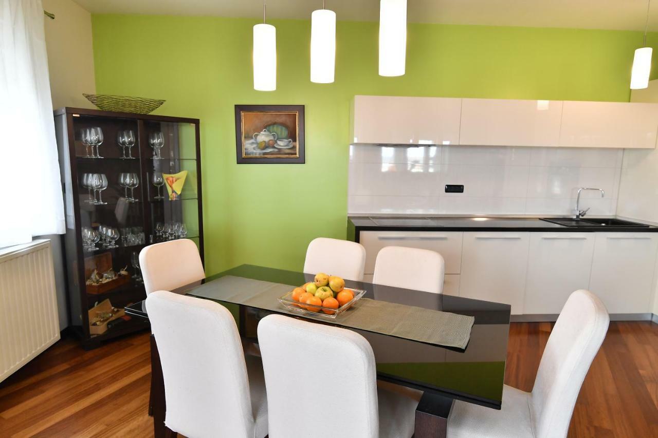 City Penthouse Vita Пула Екстер'єр фото
